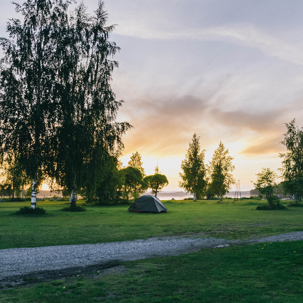 tält i båthamnen