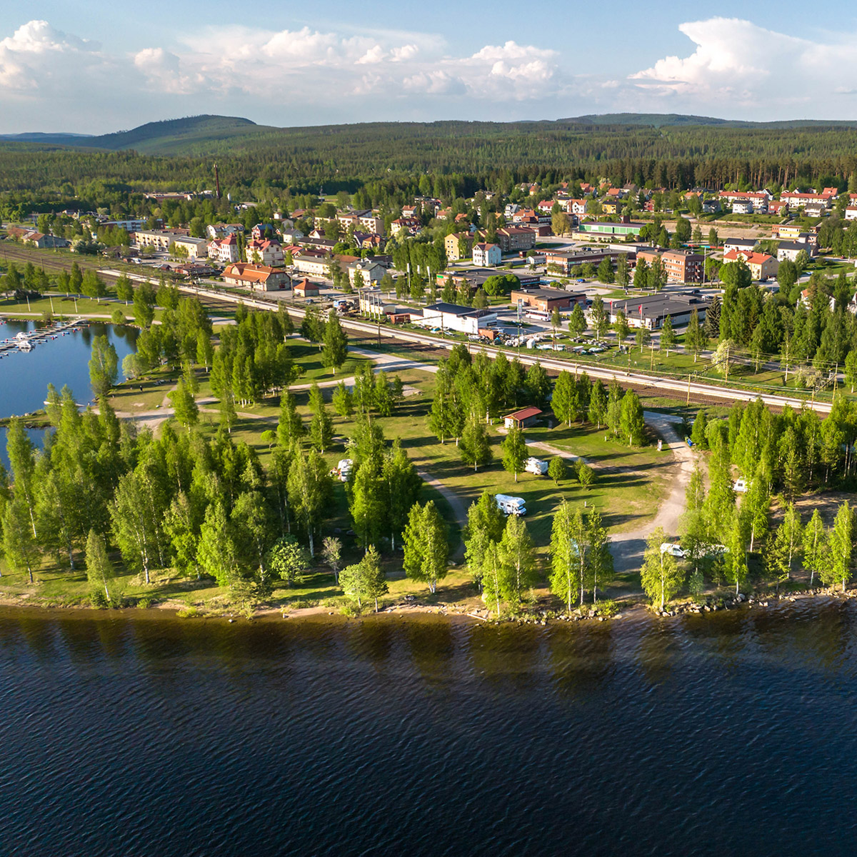 flygfoto drönare bräcke strand